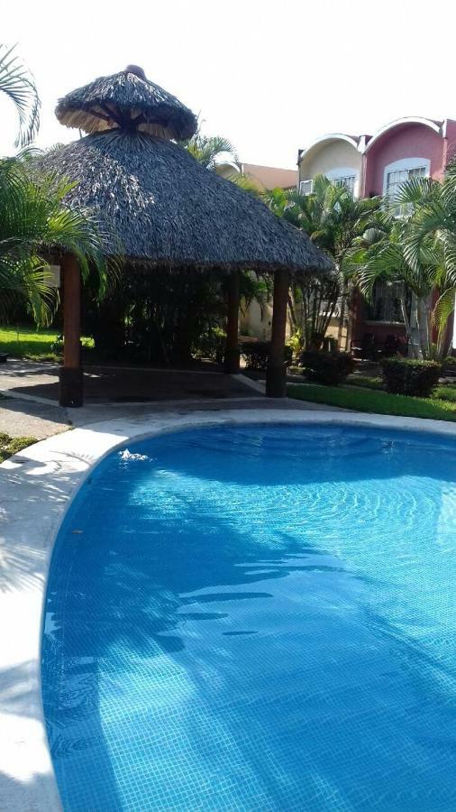 Casa Con Alberca!! Ixtapa Zihuatanejo Lägenhet Exteriör bild