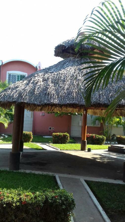 Casa Con Alberca!! Ixtapa Zihuatanejo Lägenhet Exteriör bild